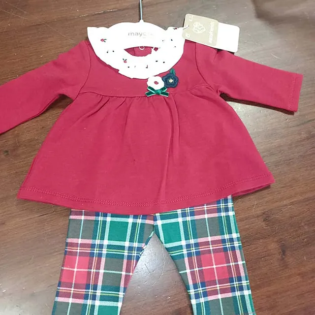 Fresa Y Nata Moda Infantil buzo rojo y leggins